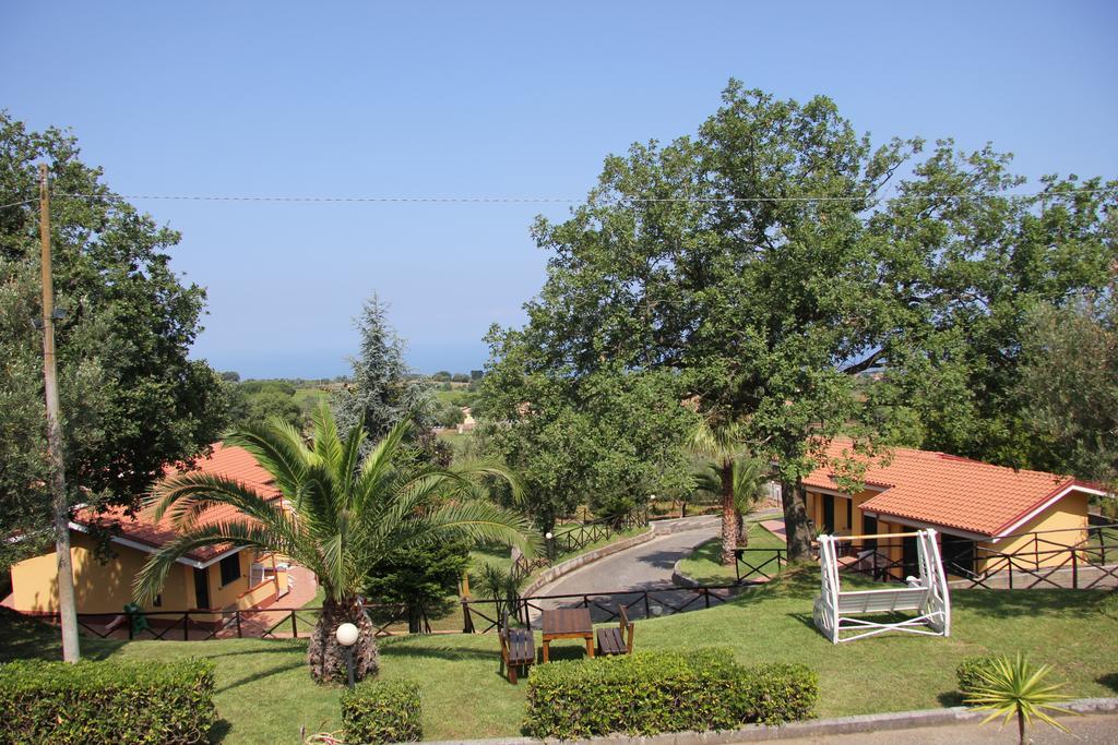 לינה וארוחת בוקר Brattiro Borgo San Cosmo Tropea מראה חיצוני תמונה