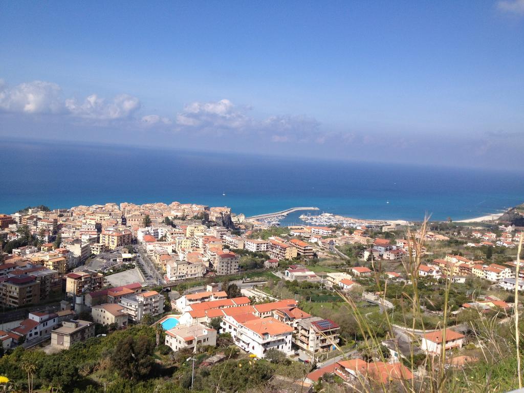 לינה וארוחת בוקר Brattiro Borgo San Cosmo Tropea מראה חיצוני תמונה