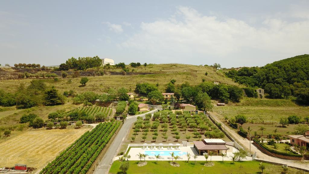 לינה וארוחת בוקר Brattiro Borgo San Cosmo Tropea מראה חיצוני תמונה